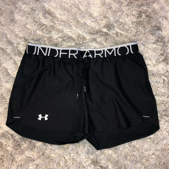 Under Armor black athletic shorts - Picture 1 of 2